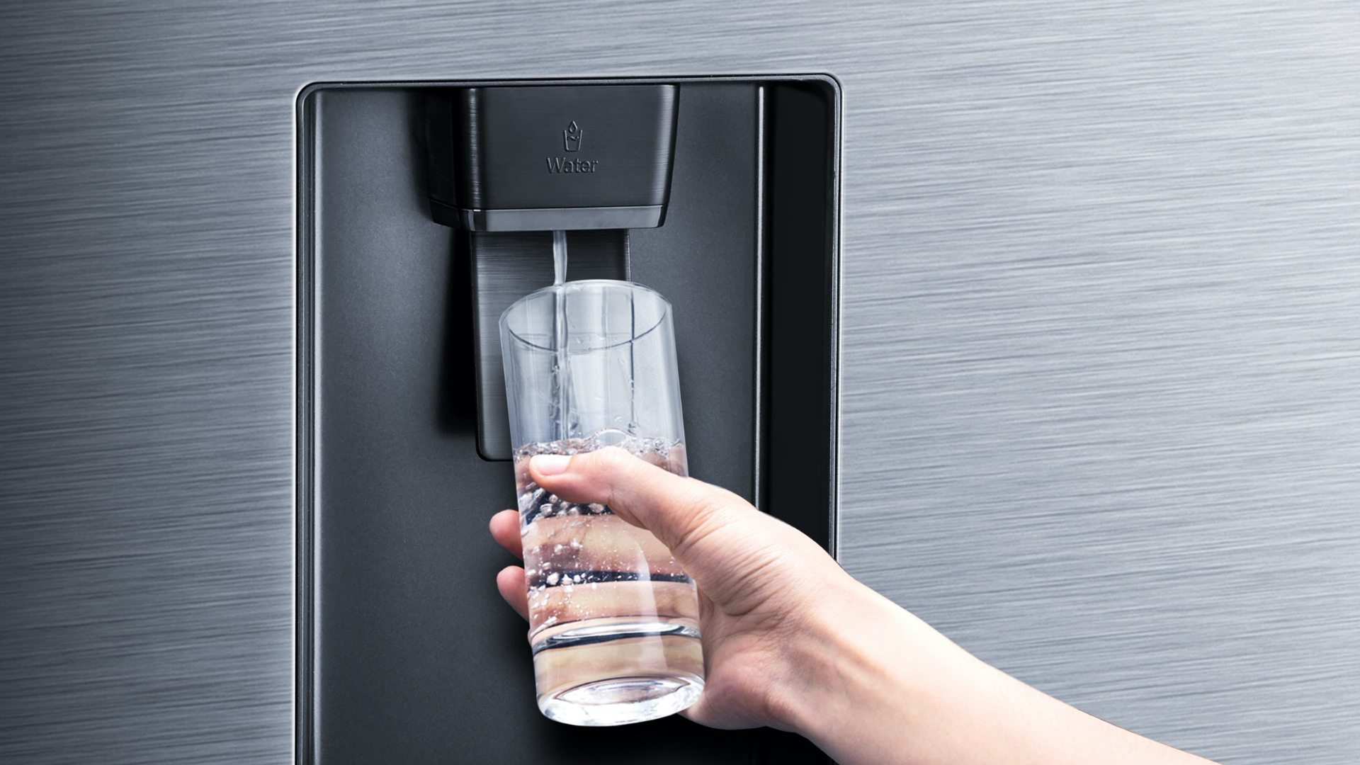 Hisense Refrigerator RC-67WS - Water Dispenser