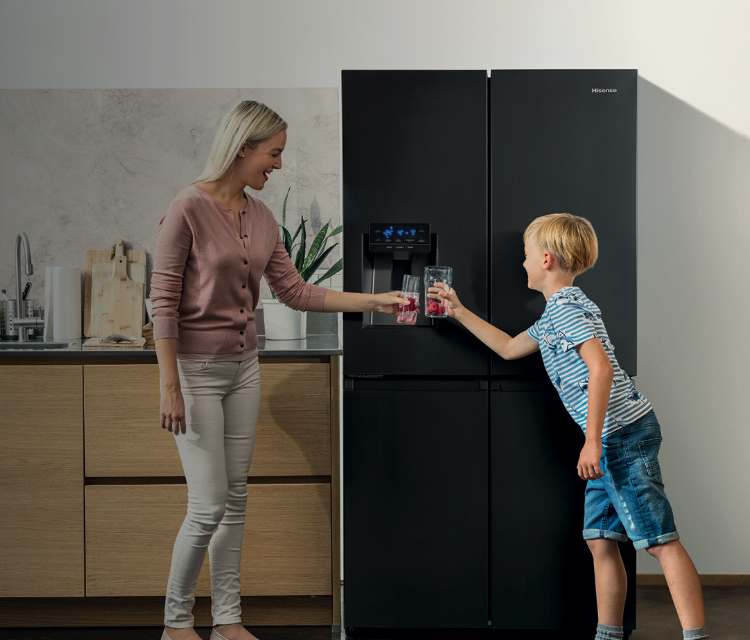 Hisense RC-68WC Refrigerator - Ice and Water Dispenser